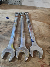Load image into Gallery viewer, Westward Wrenches 1 1/8&quot; - Professional Grade Tools Bundle (LOT OF 3)
